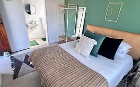Bottlebrush Guest Suite - Close To Greenacres Hospital, Free Wifi, Parking, Private